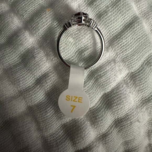 Gorgeous Sterling ring with LC Ruby and diamond CZ accents - Picture 2 of 4